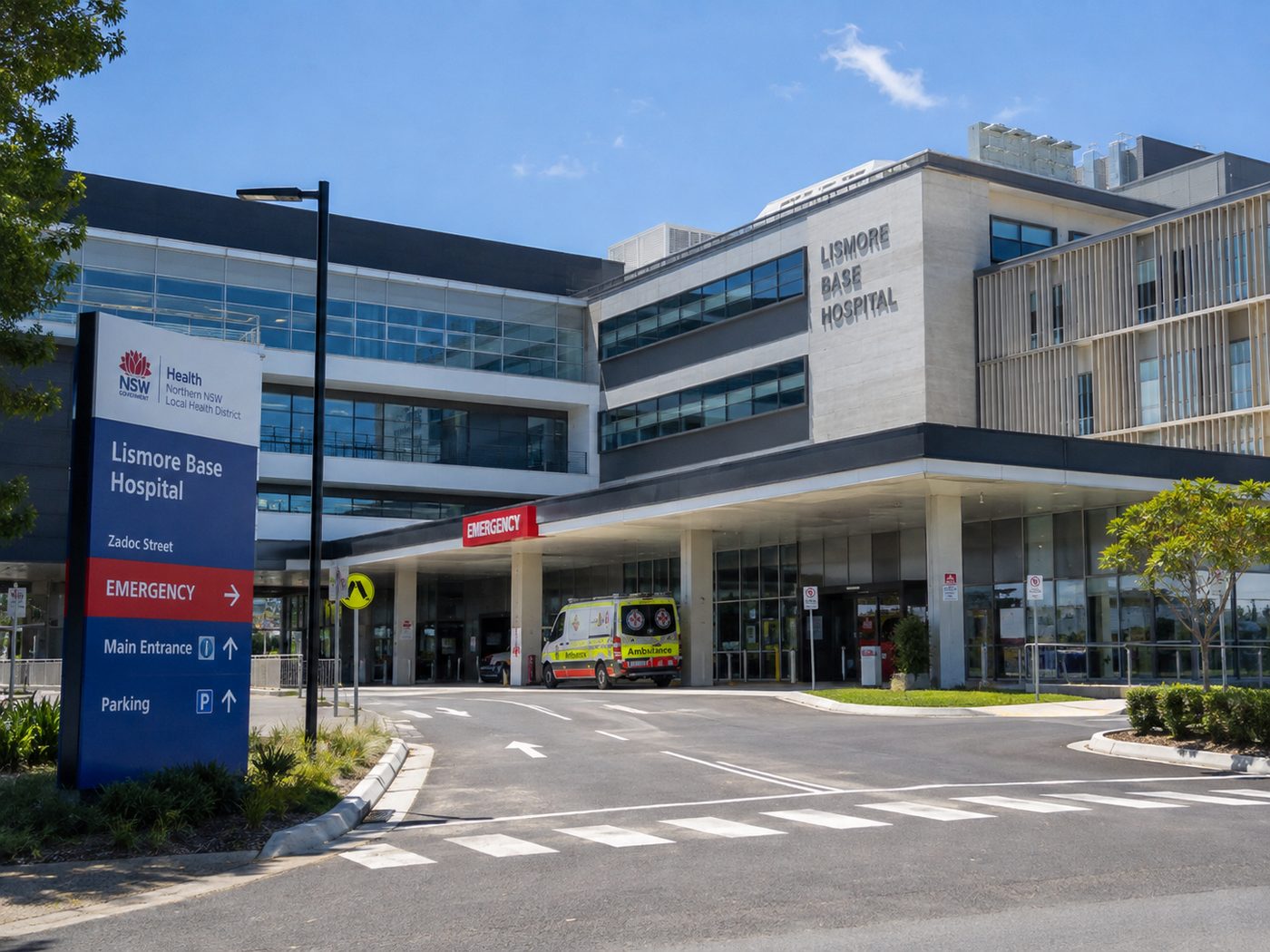 Entrada do Lismore Base Hospital, hospital público da rede NSW Health no norte de New South Wales